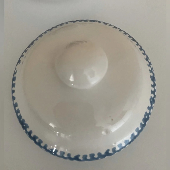 Vintage Stoneware Blue Heart Covered Soup Crock with Handles Set of 2 Farmhouse - Picture 7 of 10